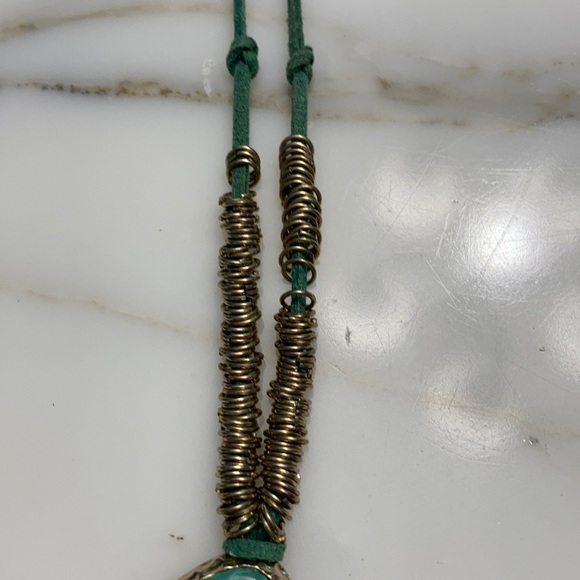 Turquoise inspired Necklace - Picture 3 of 3